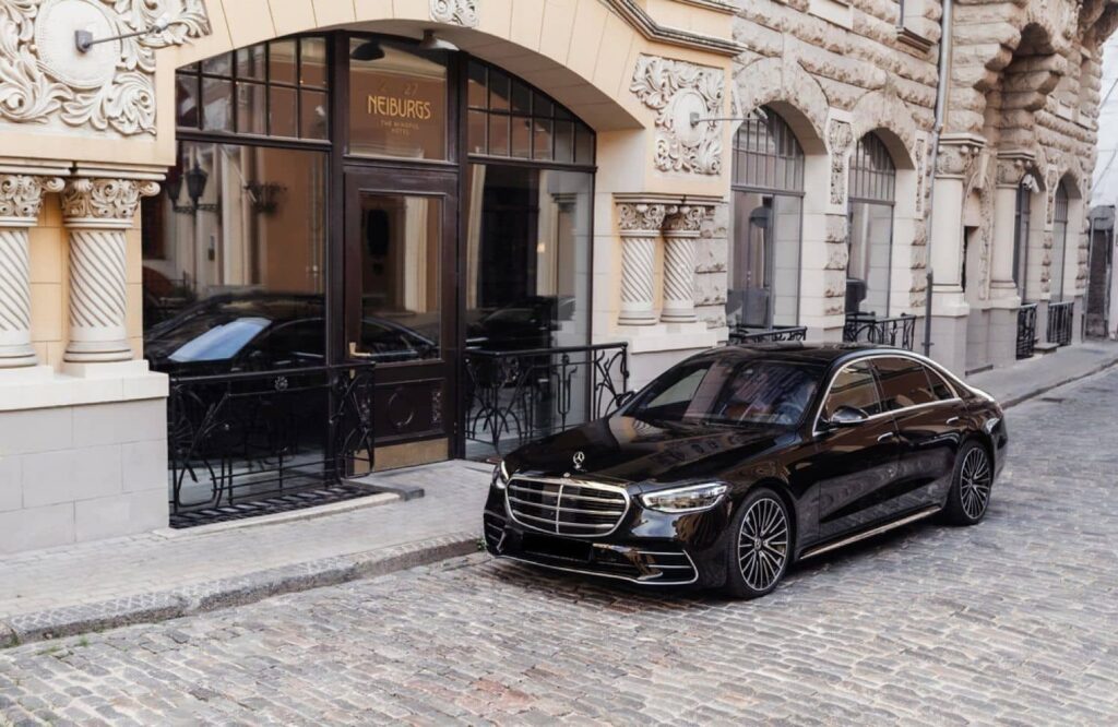 Things to Consider Before Booking Geneva Airport Private Transfers